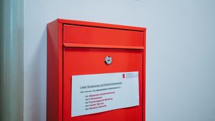 Roter Briefkasten