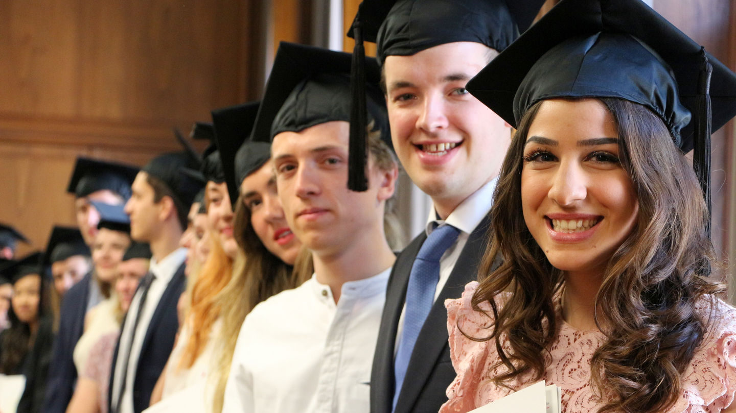 Bis zum 27. April 2022 informiert die Hochschule für Wirtschaft und Recht Berlin jeden Mittwoch von 14.00–15.00 Uhr online über Masterstudiengänge in Wirtschaftswissenschaften und Bewerbungsverfahren. Foto: Sylke Schumann 